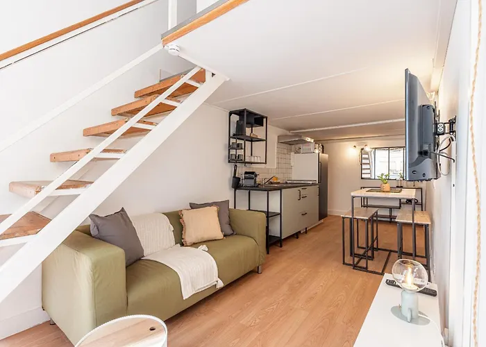 Lively District - Duplex Old Town Apartment *