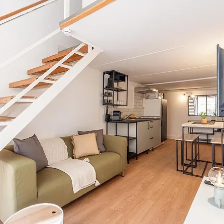 Lively District - Duplex Old Town Apartman *